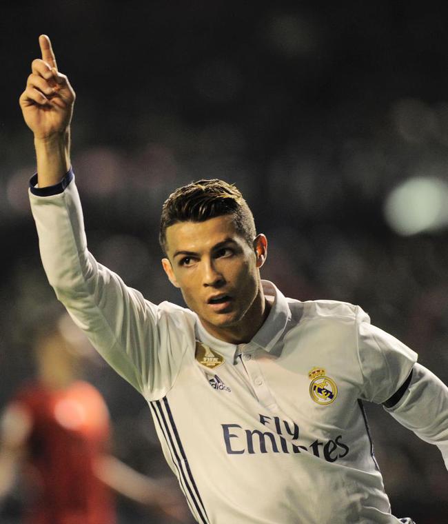 他在球场上 他在球场上