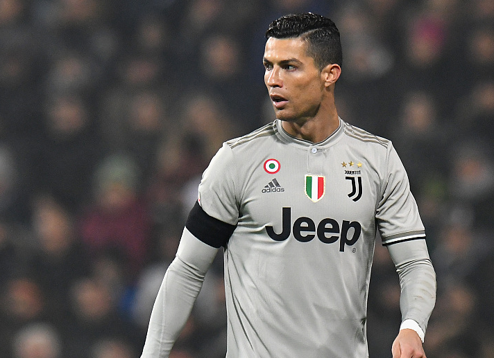 他在走出机 他在走出机