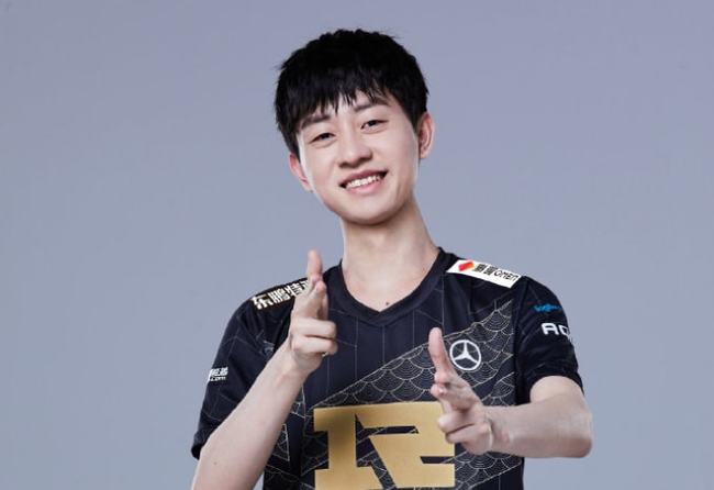 在无形中替 在无形中替